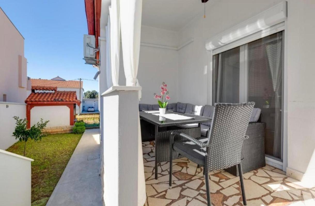 Apartament Floyd Bibinje Zewnętrze zdjęcie
